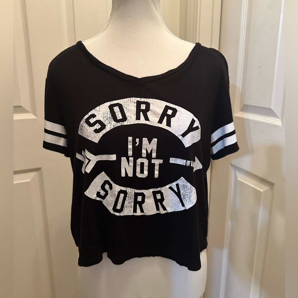 Four Girlz Size Large Cropped T-shirt